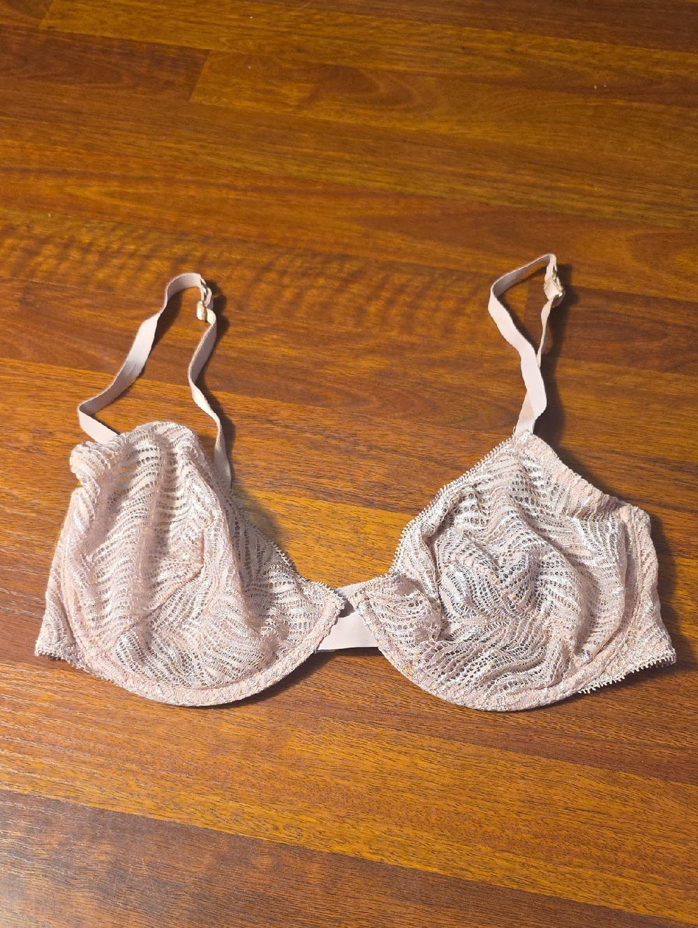 Victoria's Secret Light Pink Lace Underwire Bra